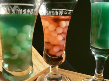 Creepy Bubbled Cocktails - Dabbled
