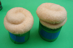 Airbrushing a Cupcake 3