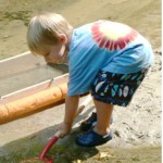 Summer Exploring: Make A Floating Fossil Hunting Screen