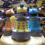 close-up-dalek-cake-2